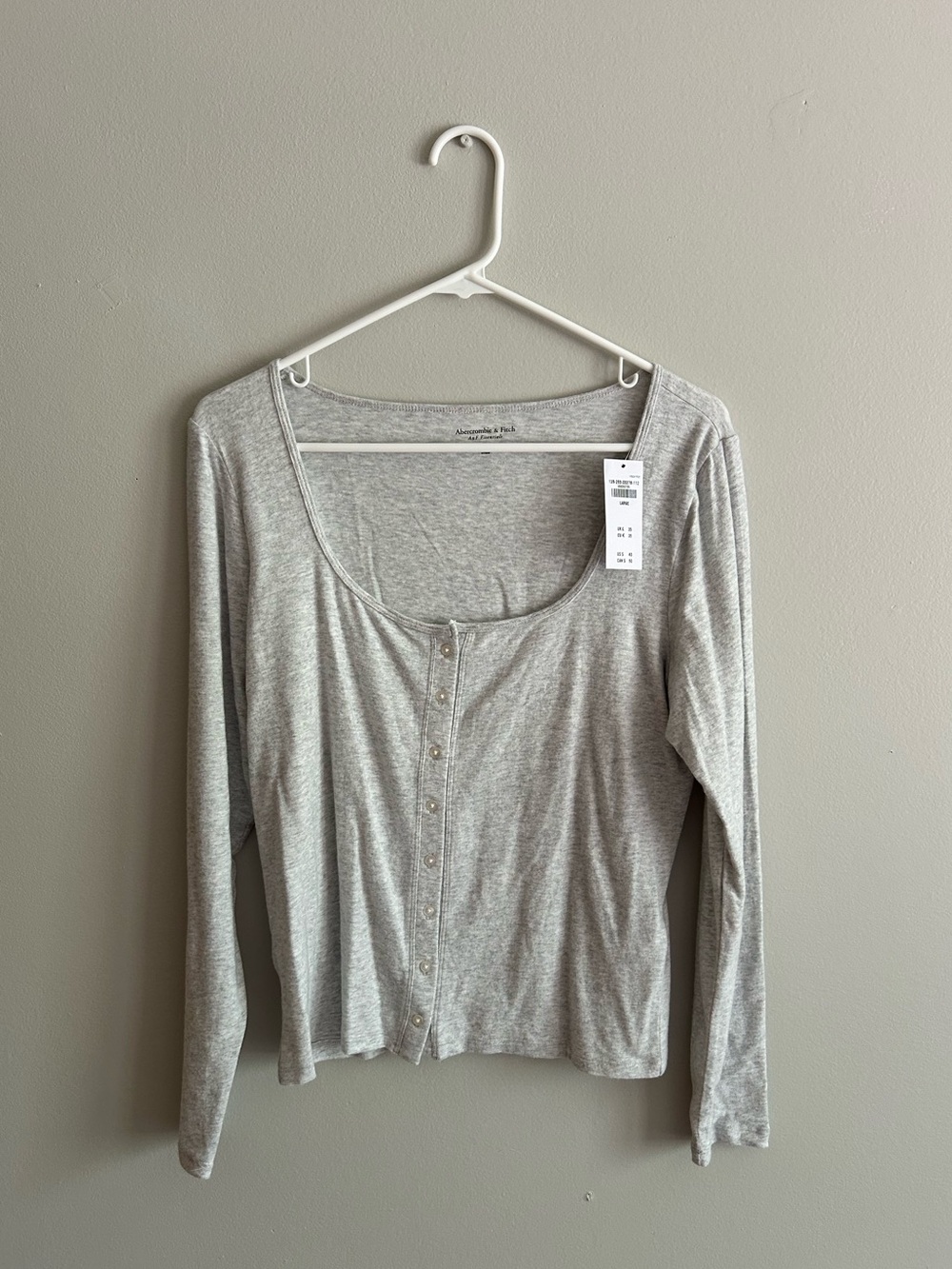 SOLD Abercrombie & Fitch NWT Long Sleeve Henley Top | Heather Gray Size L - Picture 2 of 6